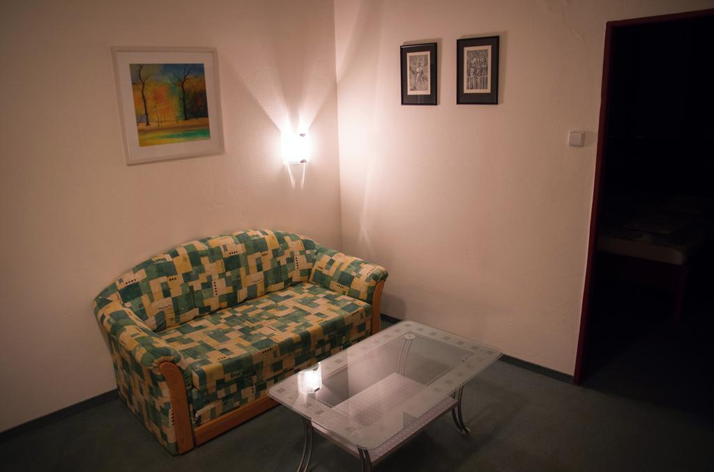 Hotel Bothe Povazska Bystrica Quarto foto