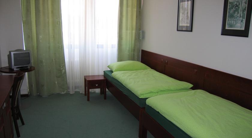 Hotel Bothe Povazska Bystrica Quarto foto